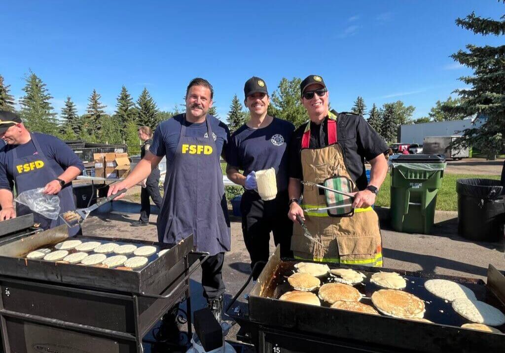 IMG_7638 group photo of pancake cooking